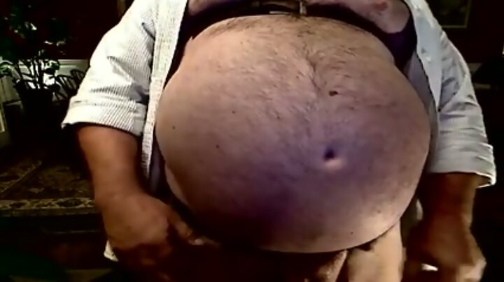Str8 daddy play with his belly lll