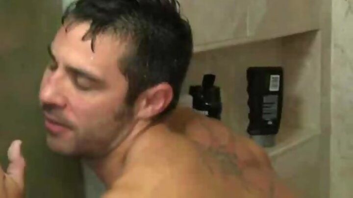 Stud suck and fuck in shower